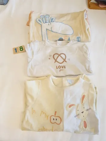 Lot 3 pyjamas 18 mois