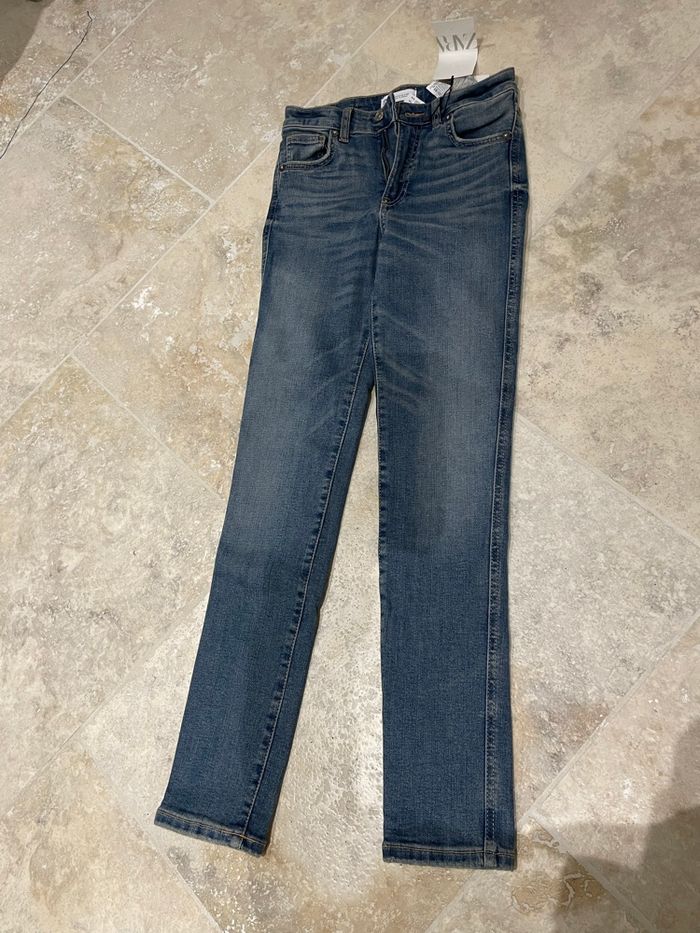 Jean Zara neuf avec étiquette - photo numéro 2