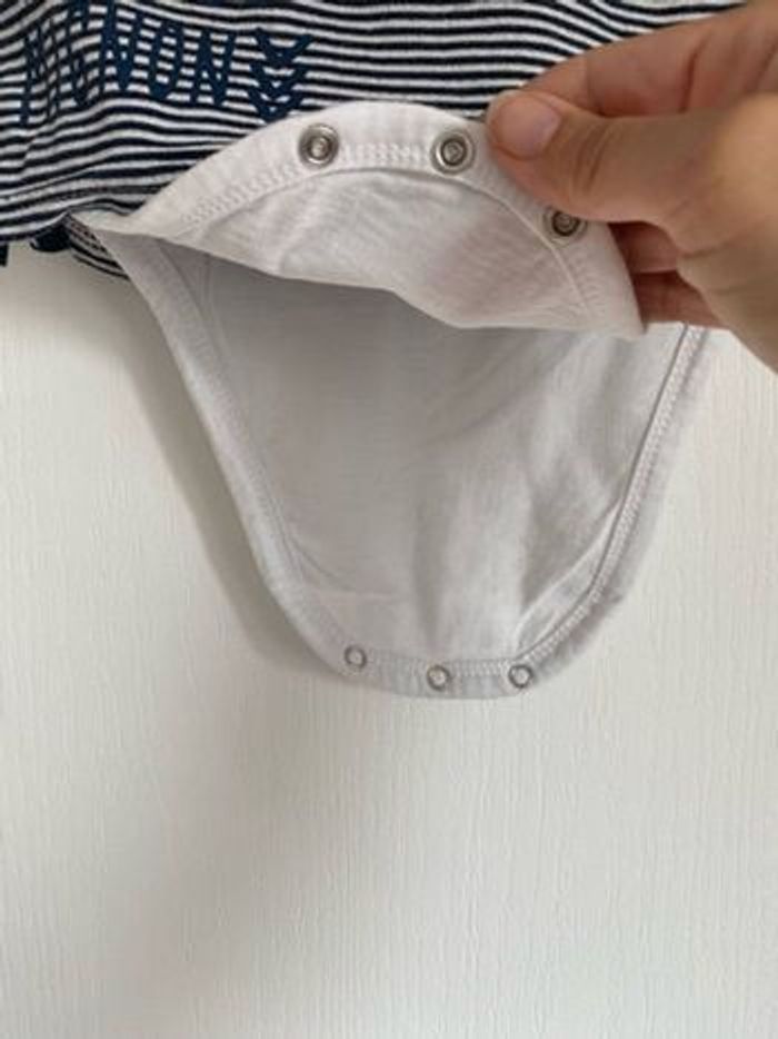 T shirt body garçon 12 mois - photo numéro 3