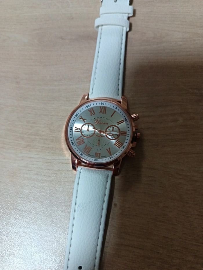 Montre - photo numéro 2