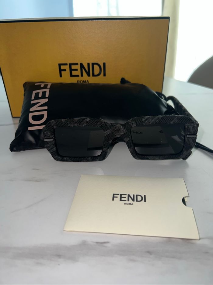 Lunette fendi - photo numéro 2