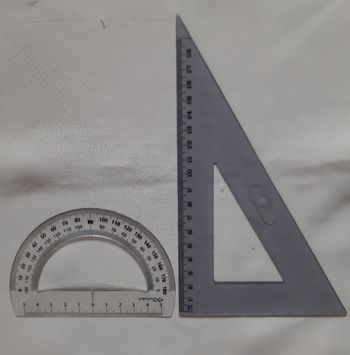 équerre + rapporteur