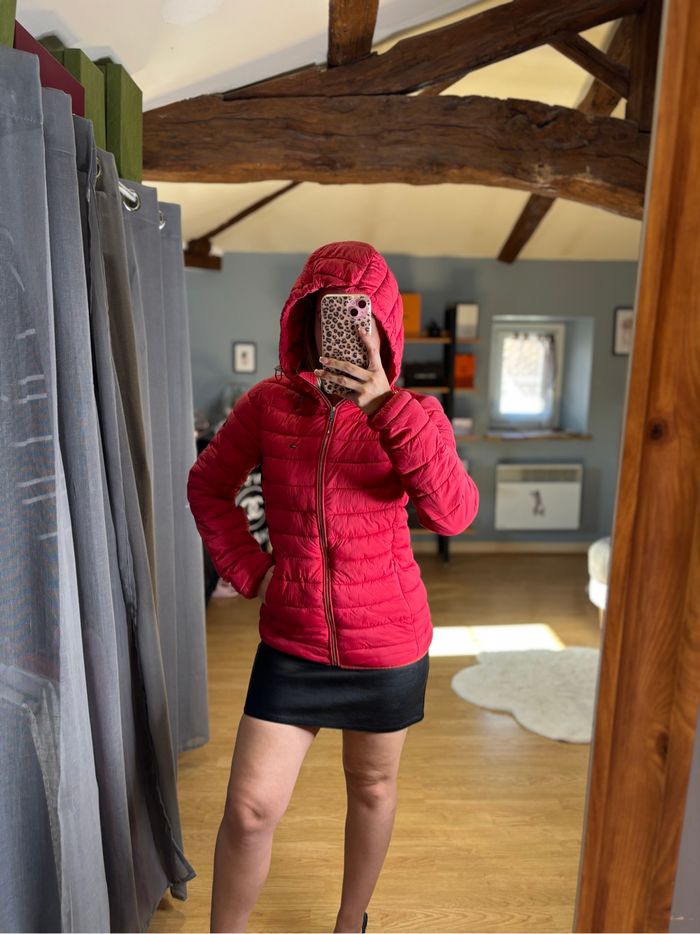 Doudoune Tommy Hilfiger rouge à capuche - Taille XS – Très bon état - photo numéro 10