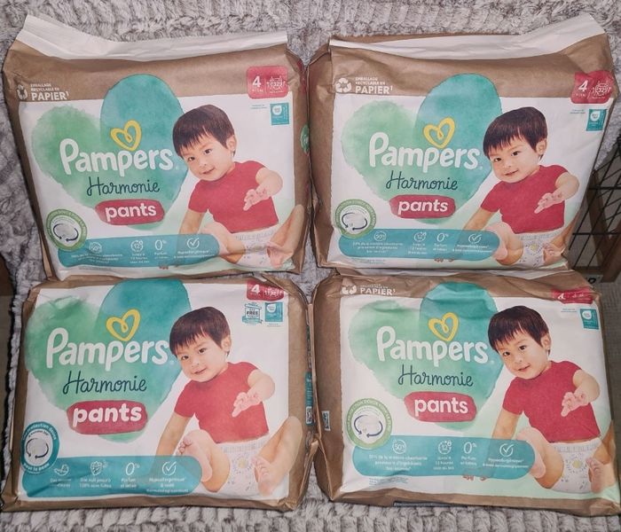 Couches Pampers Harmonie Pants taille 4