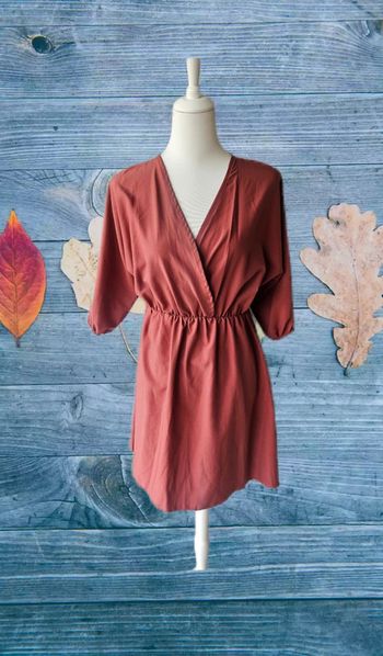 Robe unie légère, sans marque, taille 40