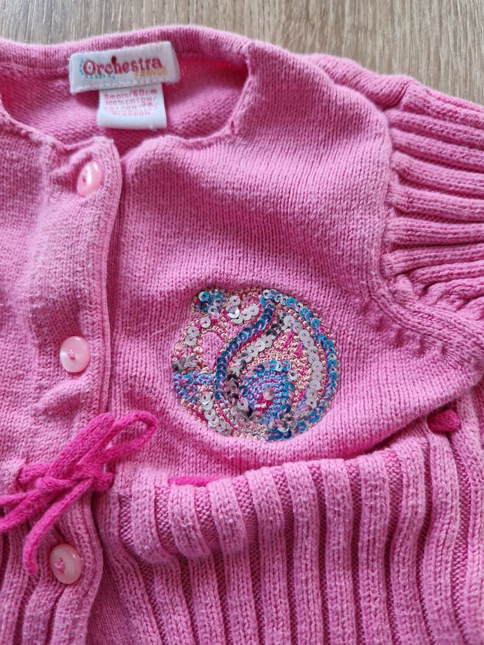 Adorable Gilet Cardigan Rose Tricoté Bébé Fille - Marque Orchestra - T. 3 Mois - photo numéro 2