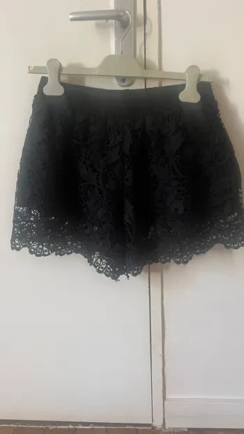 Short noir