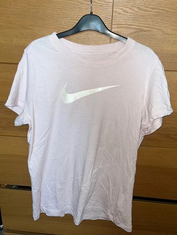 T-shirt manches courtes rose clair Nike