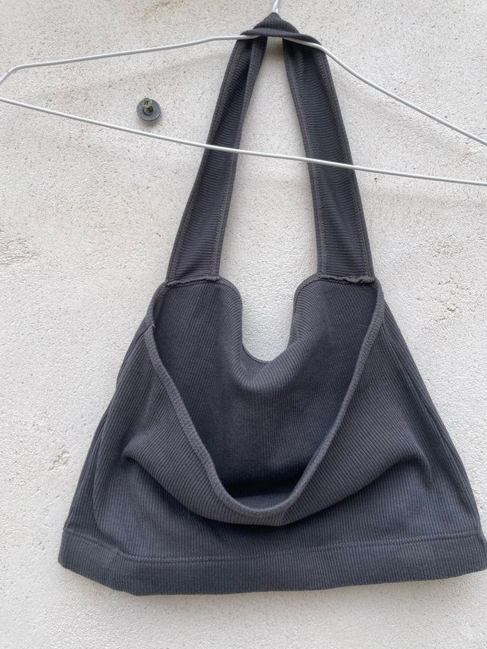 Top gris - photo numéro 2