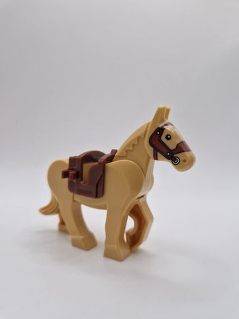 Figurine type lego cheval beige seigneur des anneaux / hobbit