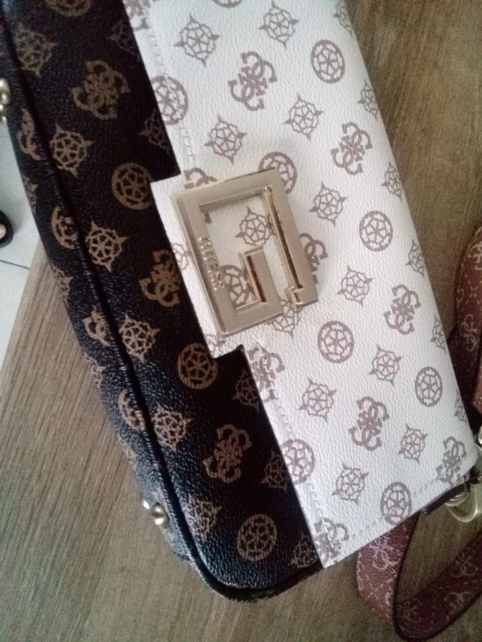 Sac à main Guess - photo numéro 3