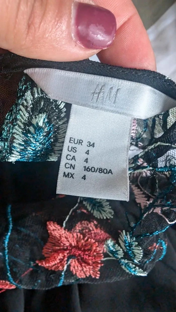 Robe noire à épaules dénudées * - photo numéro 3