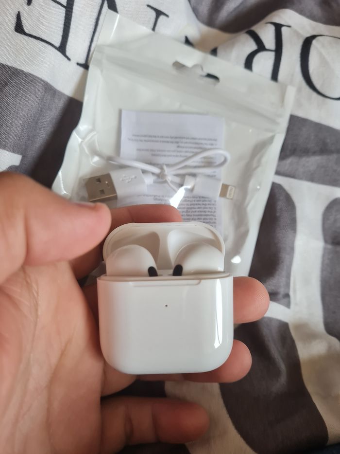 Ecouteur bluetooth style air pod 4 - photo numéro 2