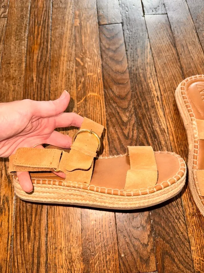 Sandales en daim Zara Taille 34 - photo numéro 2