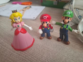 Figurine mario