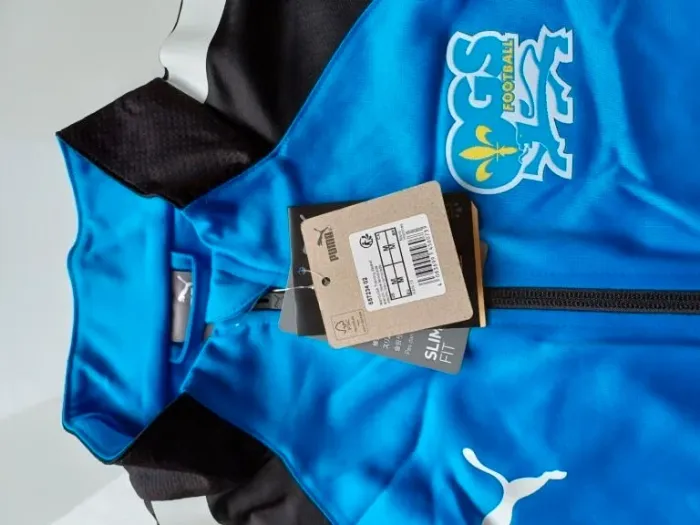 Survêtement de club marque puma taille S - photo numéro 2