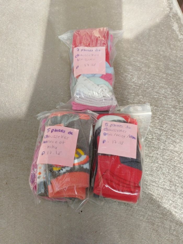 Chaussettes fille pointure 17-18, 17 paires