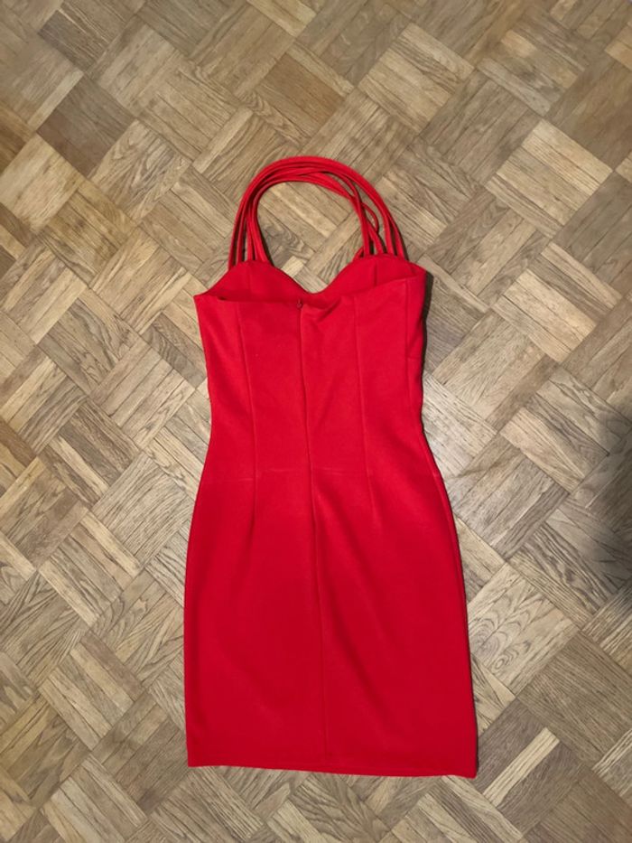 Robe dos nu moulante - photo numéro 2