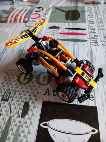 Buggy LEGO 42101