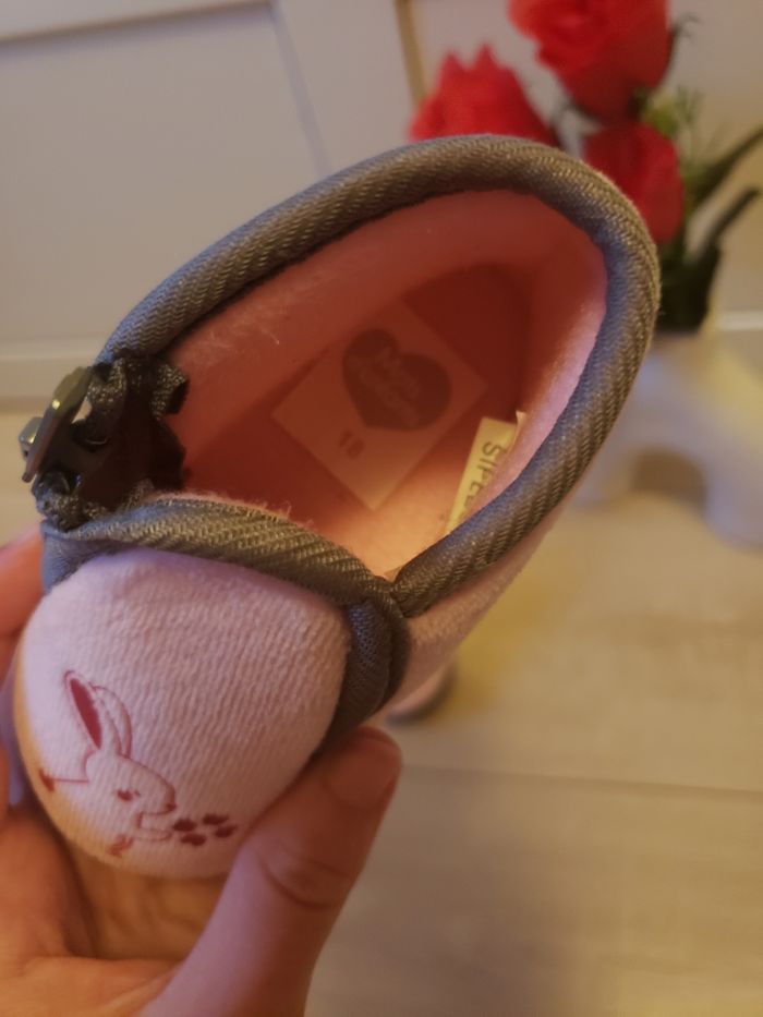 Chaussons 🎀 Mots d'enfants pointure 18 3€ - photo numéro 5