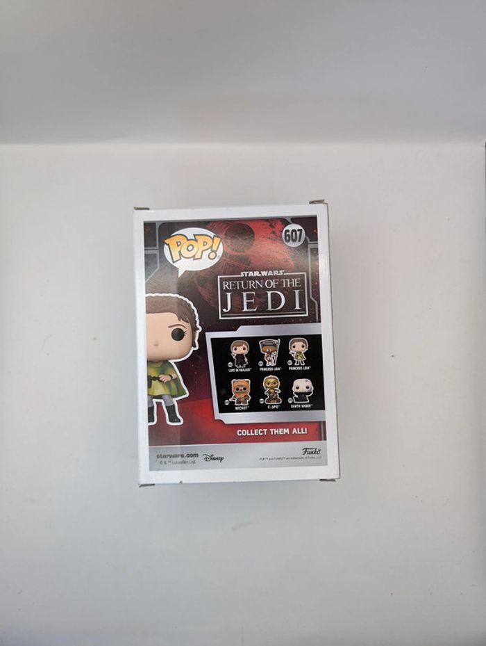 Funko Pop : Star Wars 607 - Princesse Leia - photo numéro 3