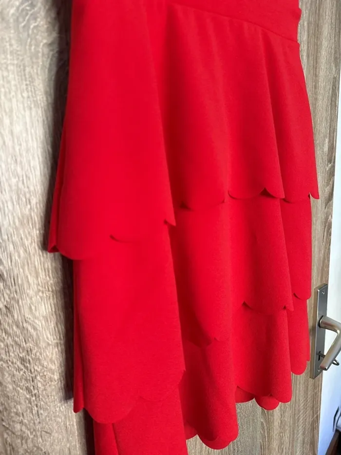 Belle robe rouge - photo numéro 2