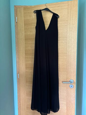 Belle robe plissée noire