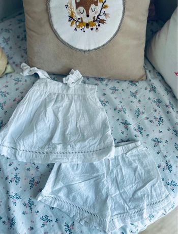 Joli ensemble Zara en coton gauffré fille 3/4ans