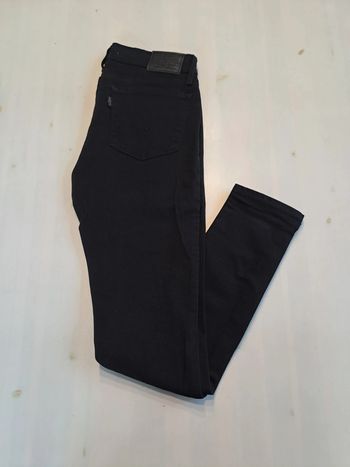 Jeans Levi's 711 26x28 neuf