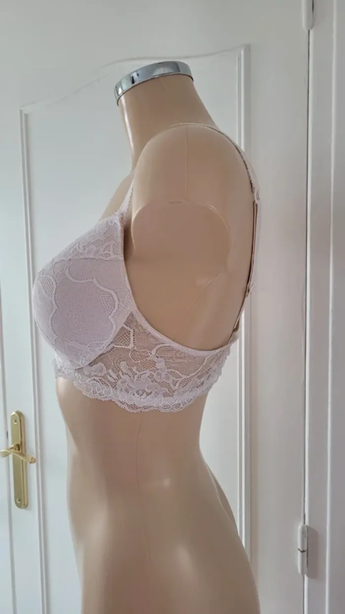 Soutien-gorge sans armatures - photo numéro 2