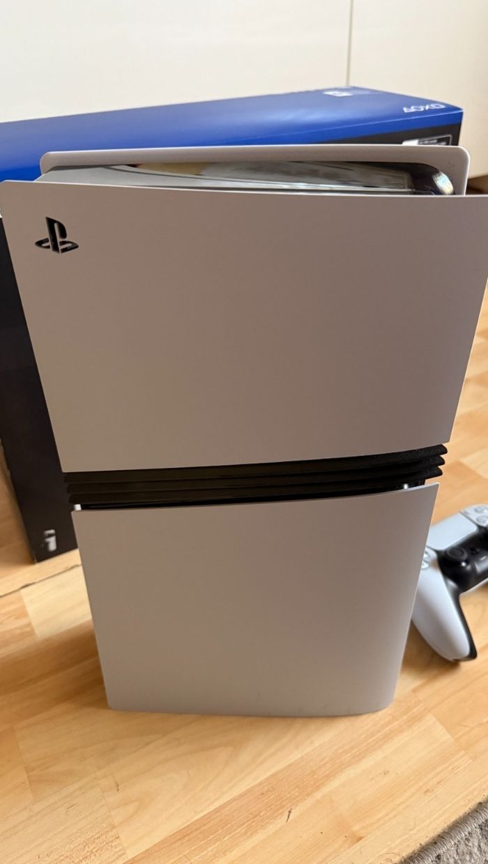 Sony Playstation 5 PRO Digital 2 To + 1 manette + 1 To Samsung SSD 990 PRO, - photo numéro 2