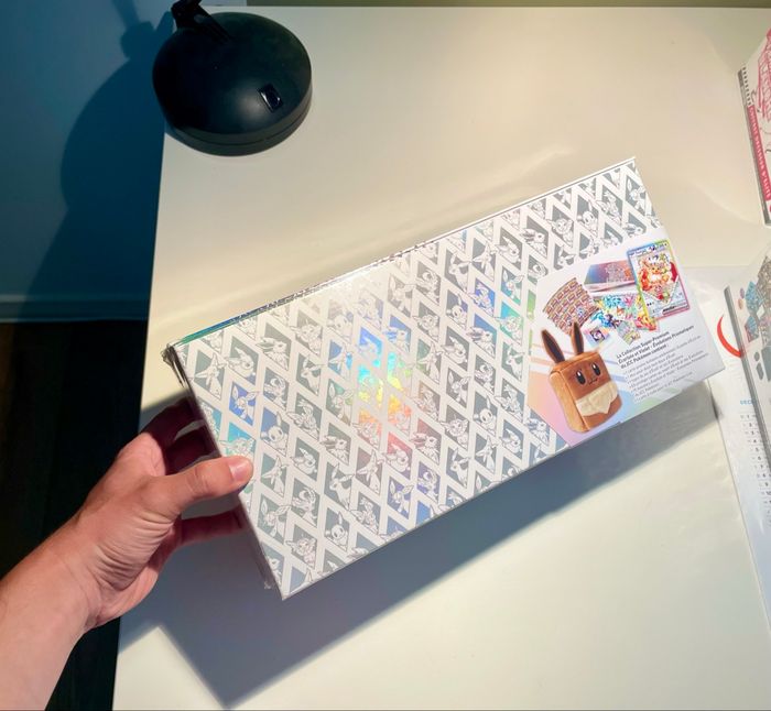 Coffret Pokémon Évolutions Prismatiques EV8.5 – Neuf, Scellé 🌈 - photo numéro 4