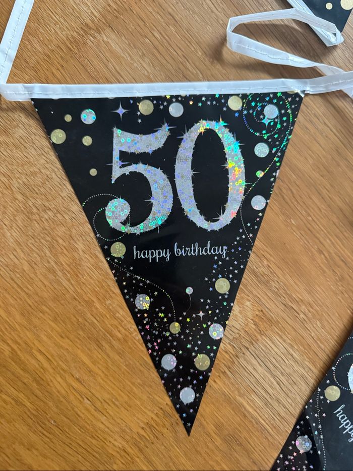 Lot de 2 guirlandes joyeux anniversaire et 50 ans - photo numéro 3