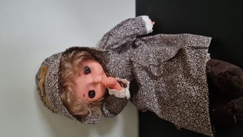 Poupée chiffon suce pouce style sekigoushi- très bon état