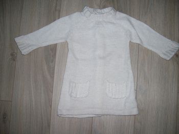 robe écru "kitchoun" 6 mois en parfait état