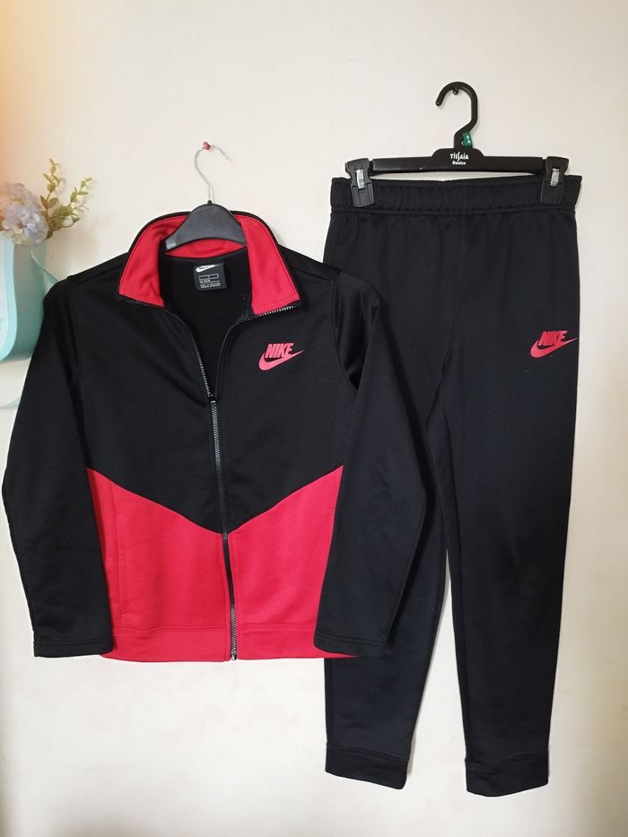 Ensemble jogging Nike - photo numéro 2