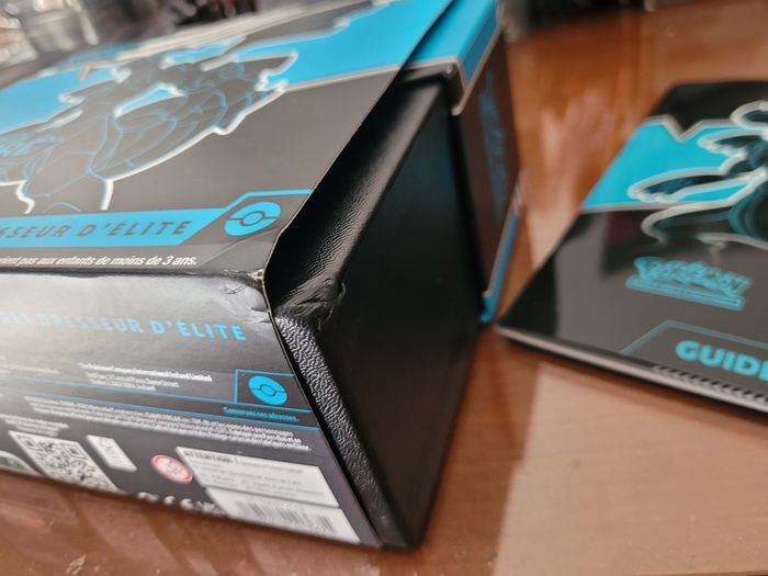 ETB Foudre Noire complète sans booster - photo numéro 10