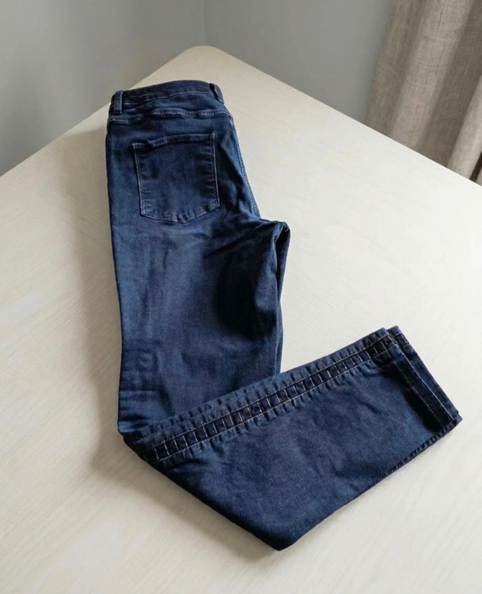 🌸Jeans Madeleine bleu foncé - Détails coutures côtés - Taille 42🌸 - photo numéro 1