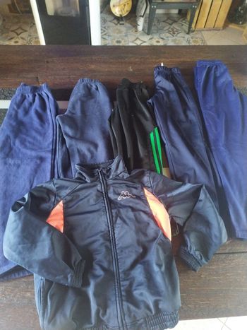 Lot pantalons jogging + veste 6 ans garcon