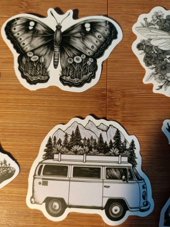 Stickers noirs et blancs paysage et autres  . - photo numéro 3