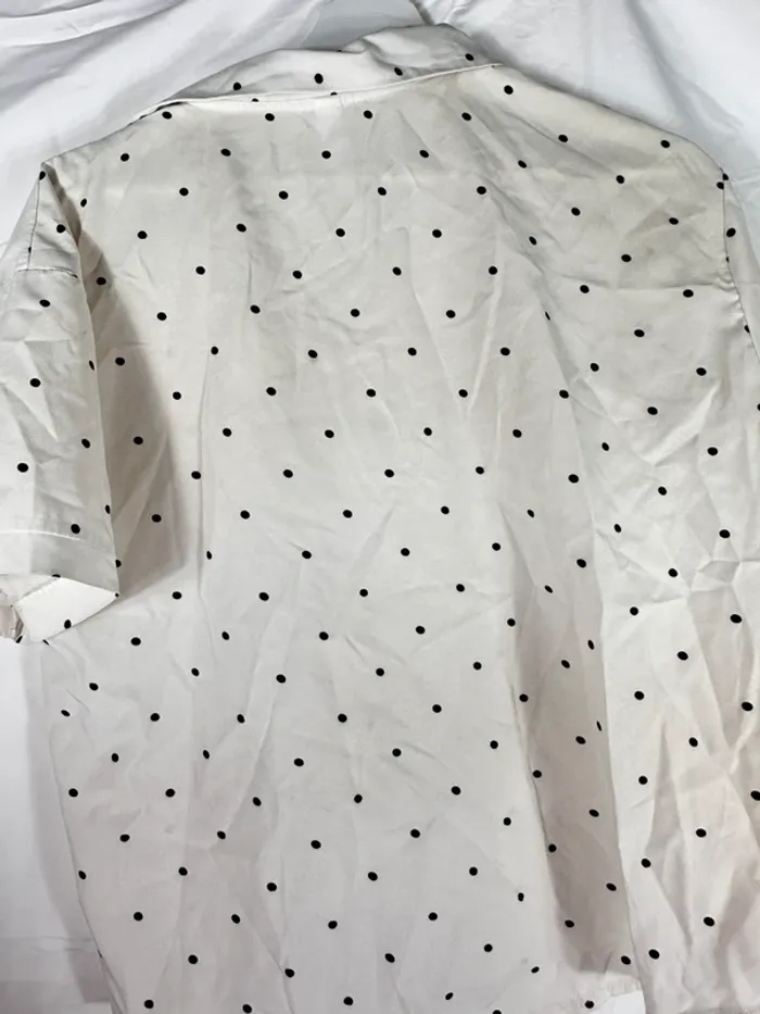 Chemise blanche à petits points noirs YesStyle - photo numéro 5