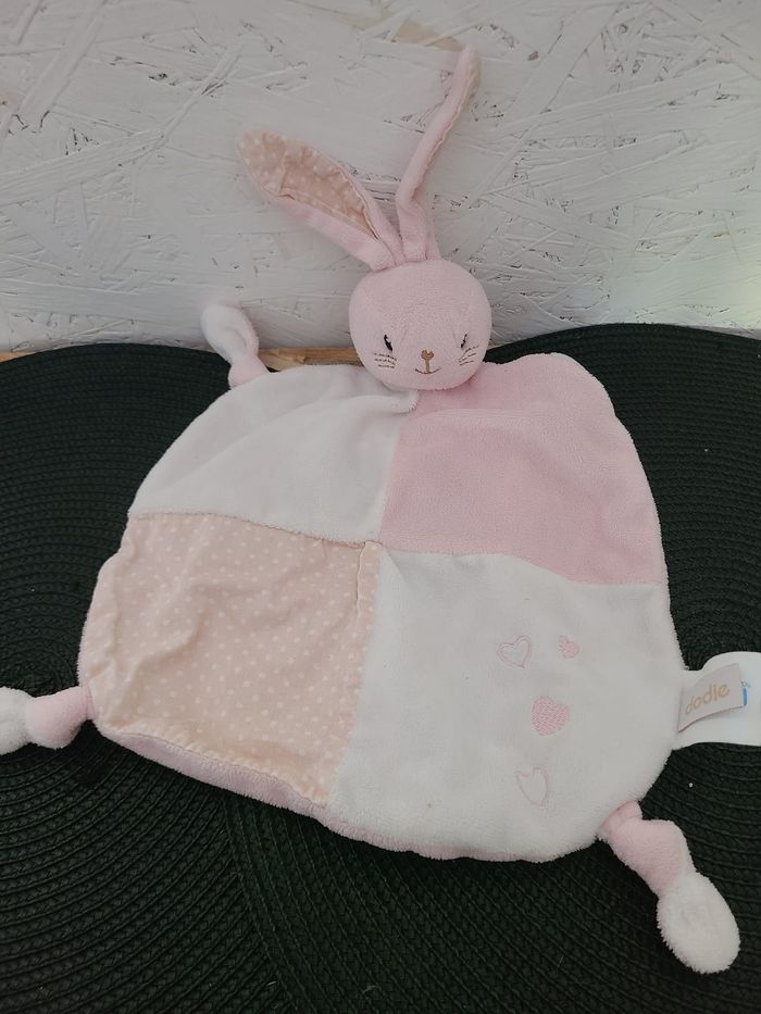 Doudou plat lapin DODIE rose blanc coeurs Mon doudou d'amour