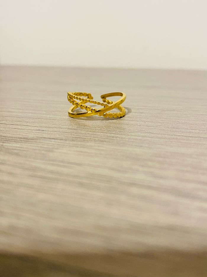 Bague fine ajustable doré double anneaux croix martelée torsadée acier inoxydable - photo numéro 3