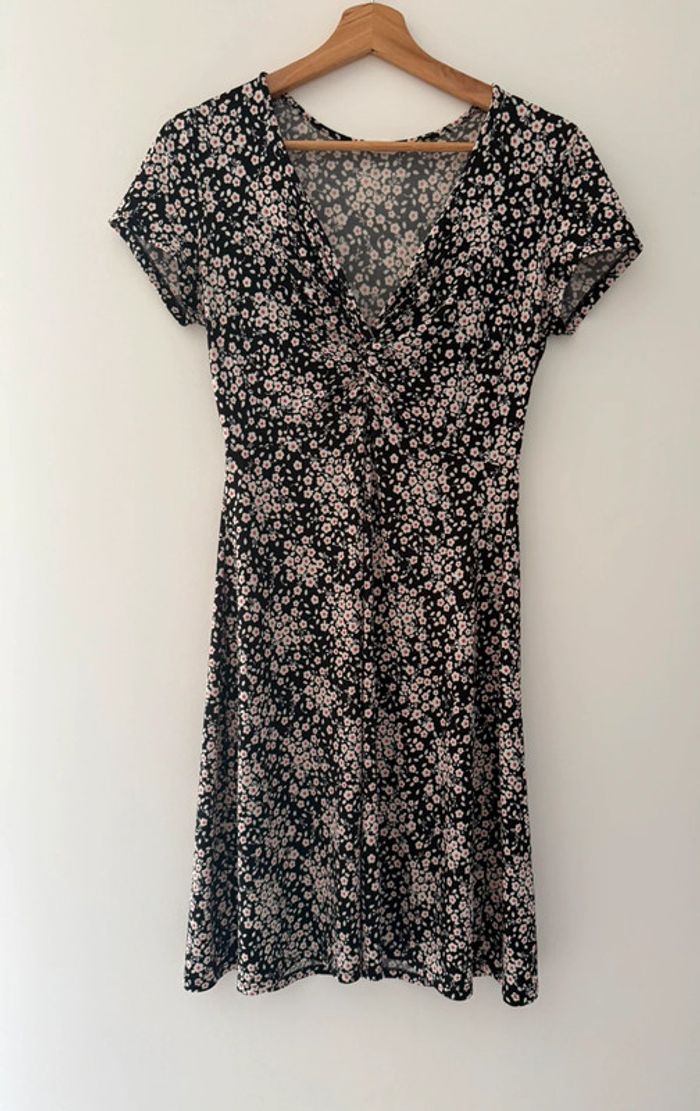 Robe d’été fleurie cache cache taille m - photo numéro 2