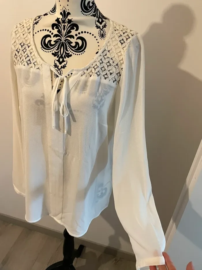 Blouse blanche manches longues col crochet - Taille 42 - photo numéro 4