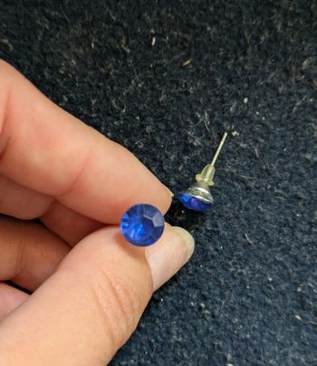 Boucles d'oreilles a strass bleus