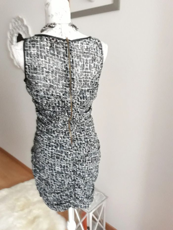 🥀 Magnifique robe neuve taille 36 - photo numéro 3