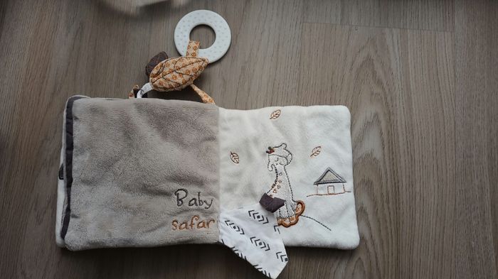 Livre d'éveil girafe sauthon - photo numéro 4