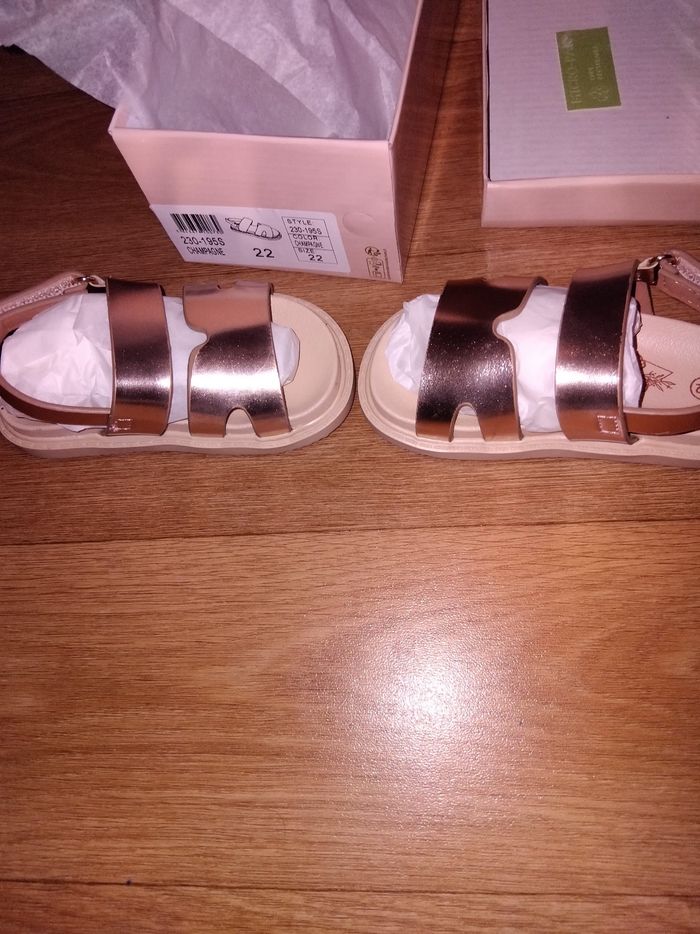 Chaussures été jamais porté - photo numéro 3