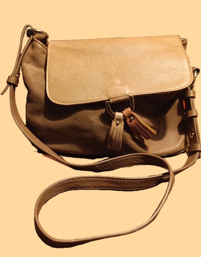 Petit sac à bandoulière.